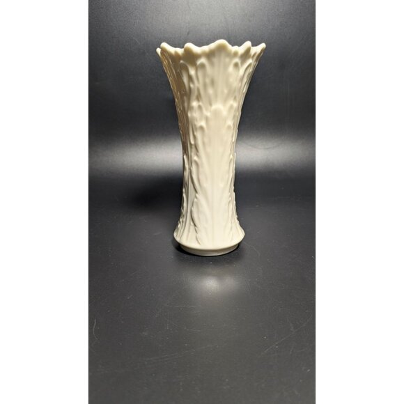 Lenox Woodland Collection White Vase Leaf Embossed Pattern Scalloped Rim USA - Picture 4 of 8